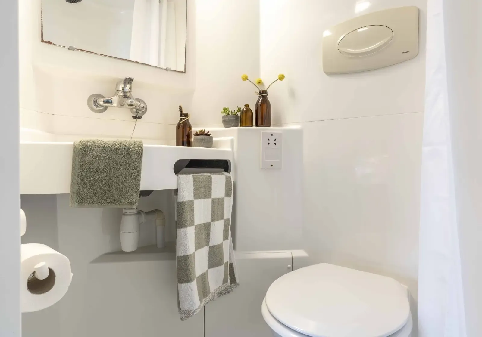 Silver En Suite