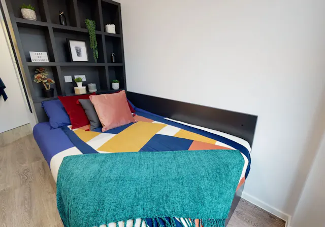 Silver En Suite room image 2