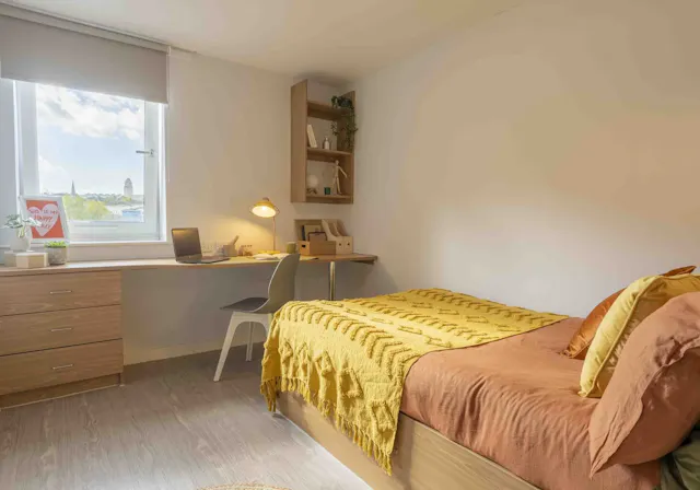 Silver En Suite room image 1