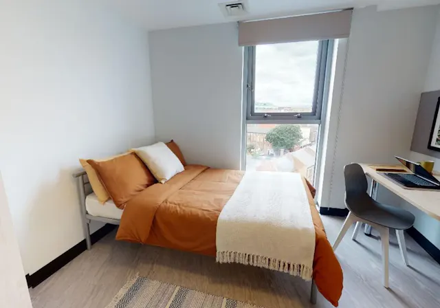 Silver En Suite room image 1