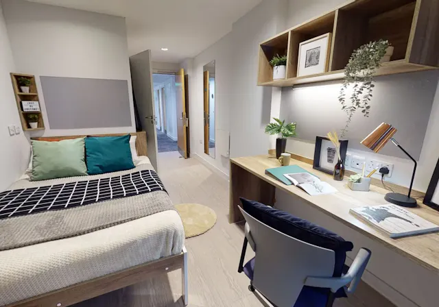Silver En Suite room image 1