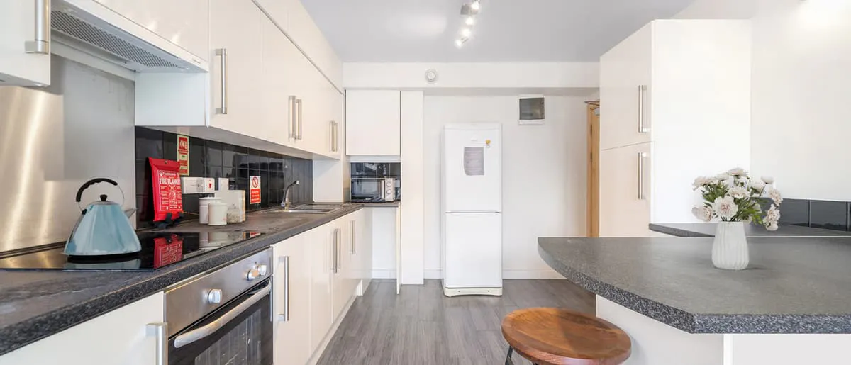 Silver Ensuite Lower Level KITCHEN 1