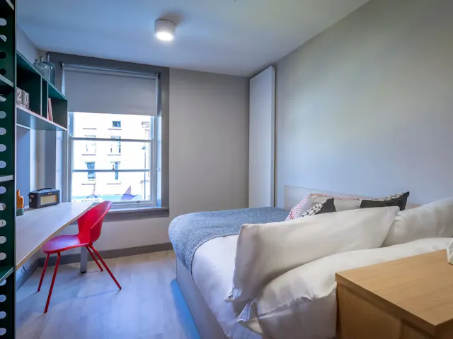 Silver En-Suite room image 1