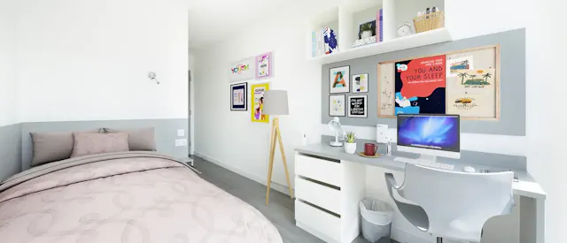Silver Ensuite Upper Level room image 1
