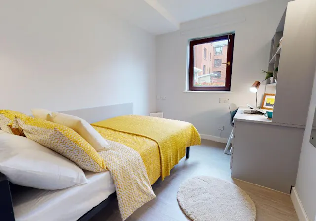 Silver En Suite room image 1