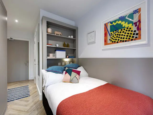 Silver En Suite room image 1