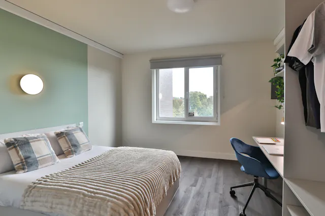 Silver En-Suite room image 2