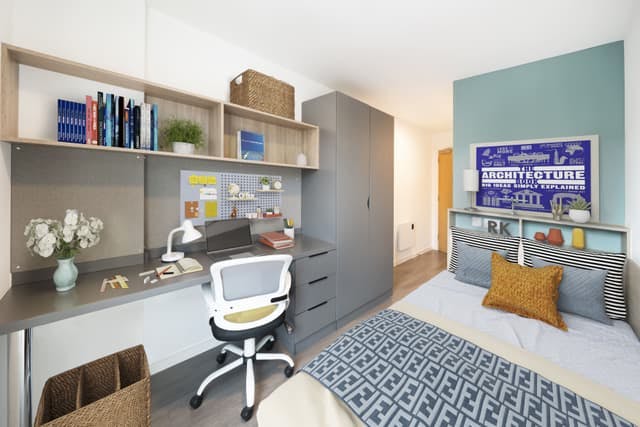 Silver Ensuite Penthouse
