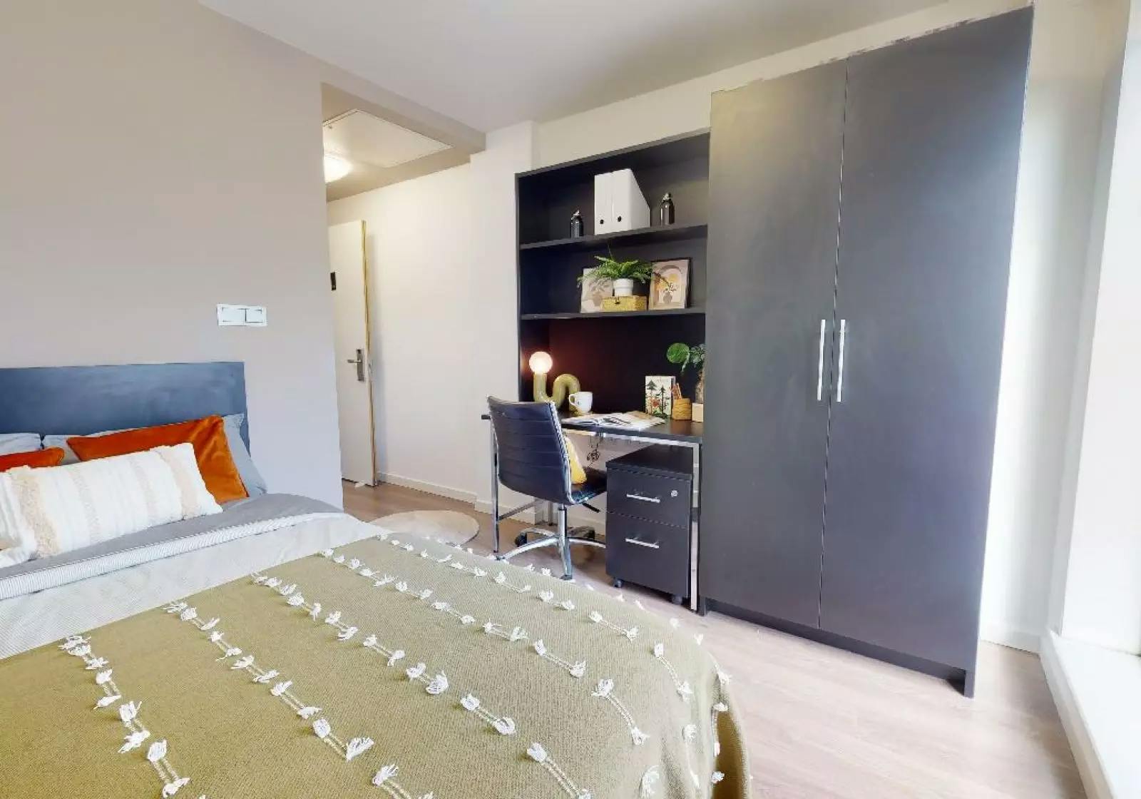 Silver Ensuite Plus