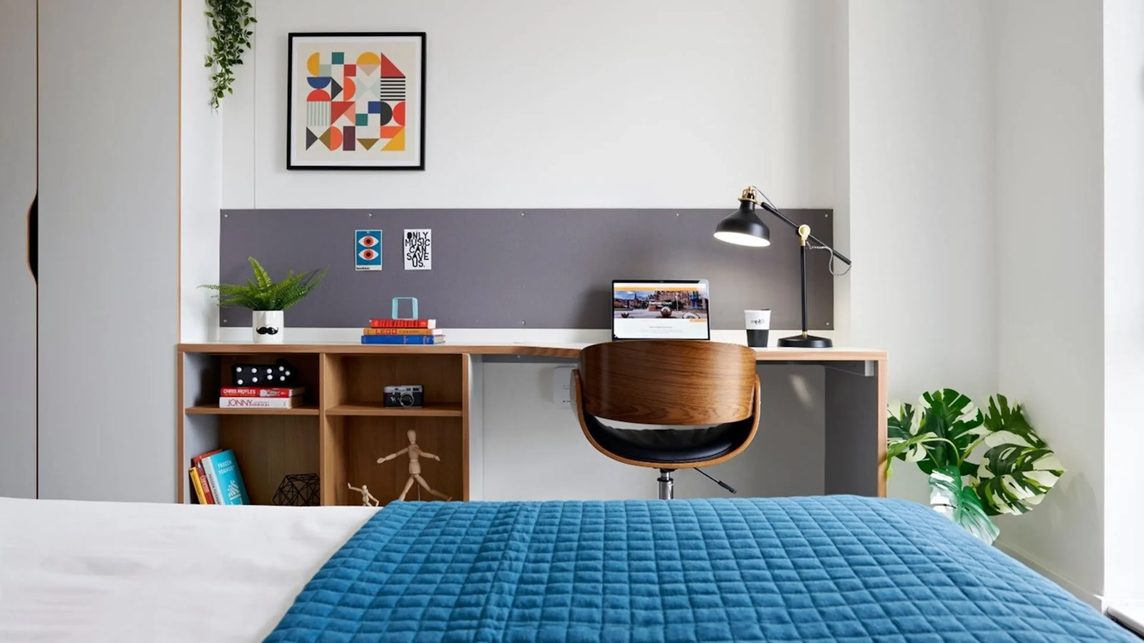Silver En-Suite ROOM 1