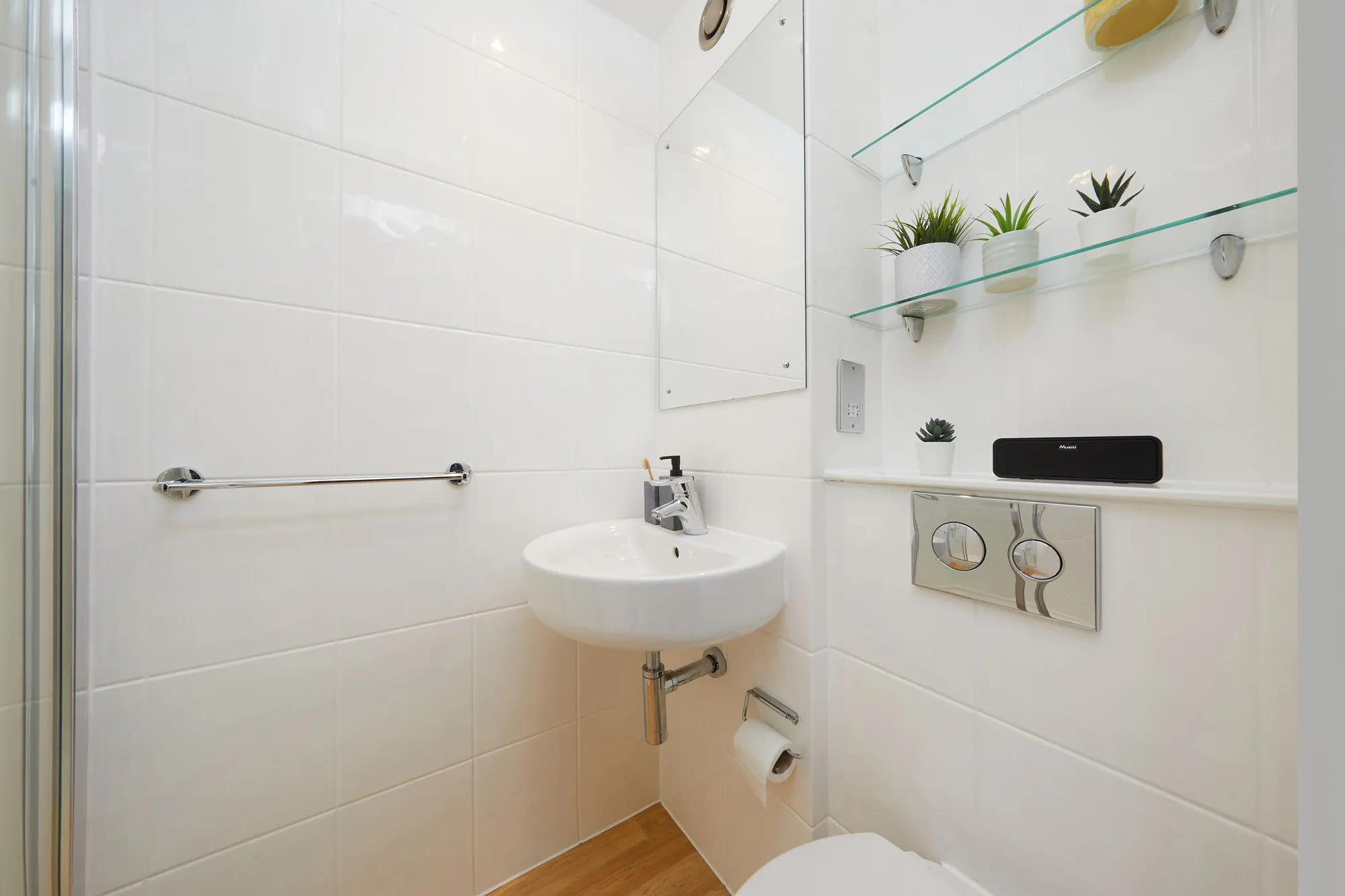 Silver Ensuite