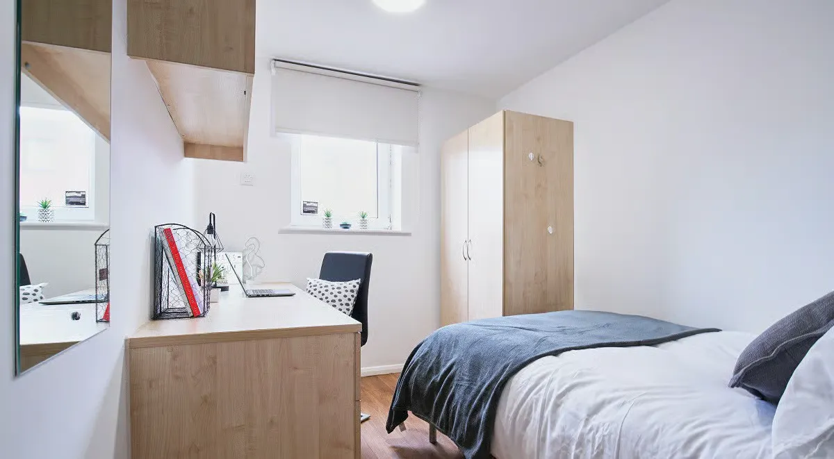 Silver Ensuite ROOM 2