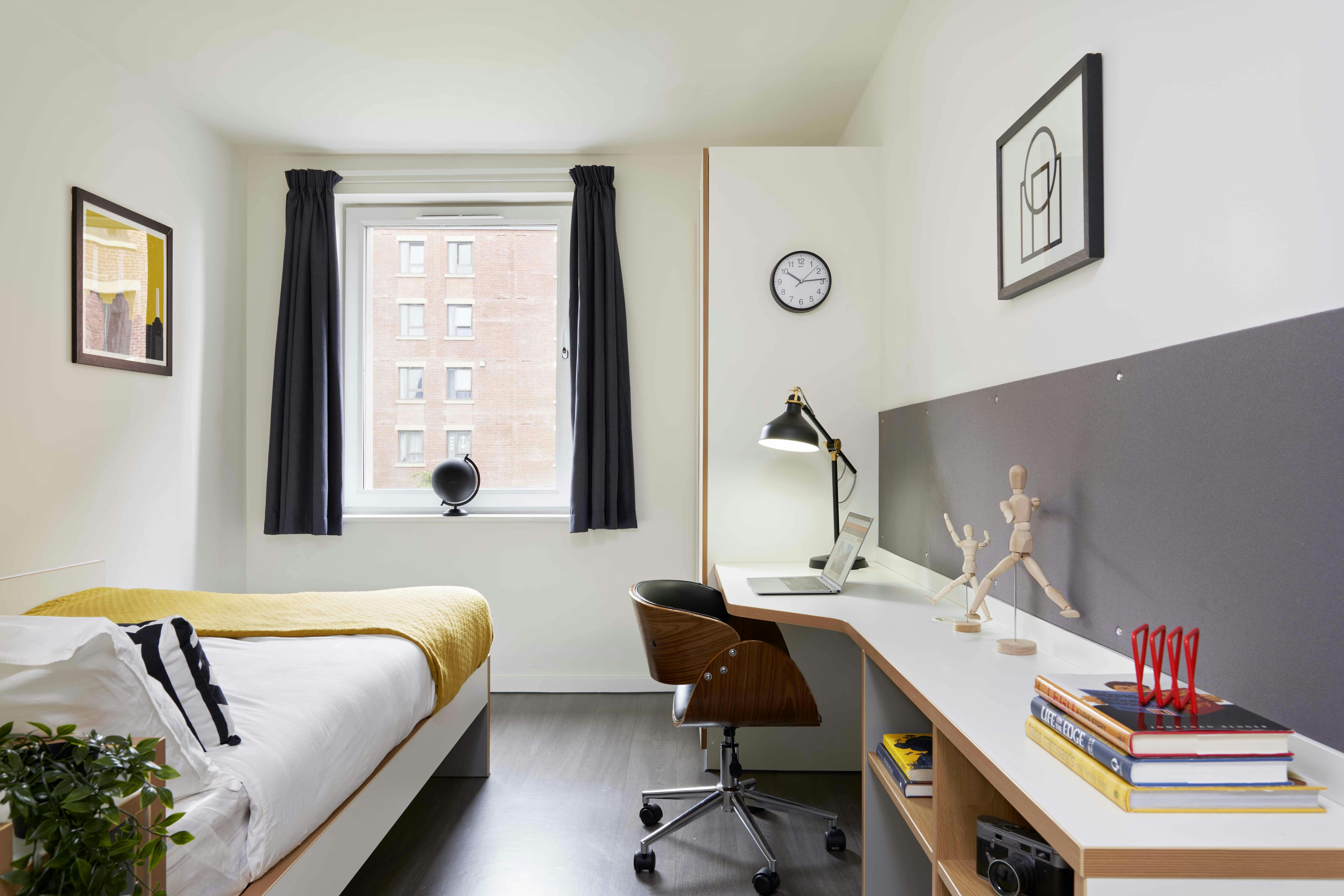 Asa Briggs House-Leeds-ROOM-1