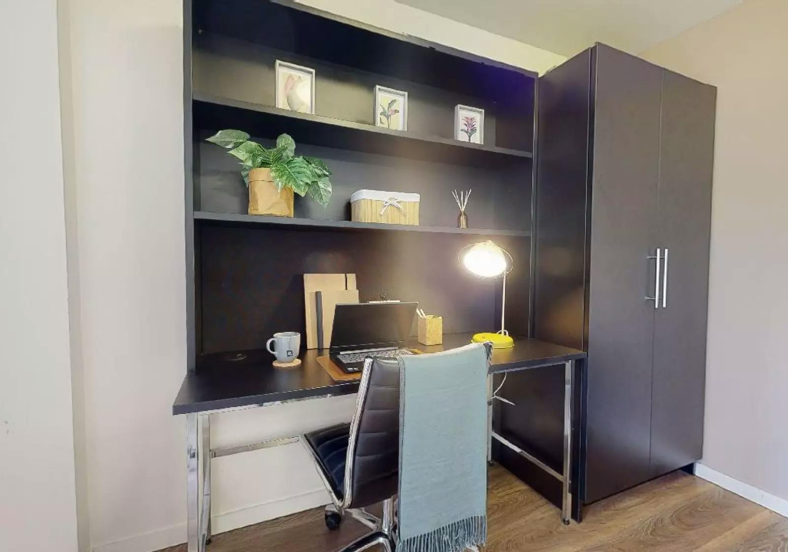 Silver One Bed Apartment Plus