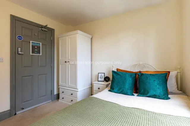 Silver Plus Room room image 1