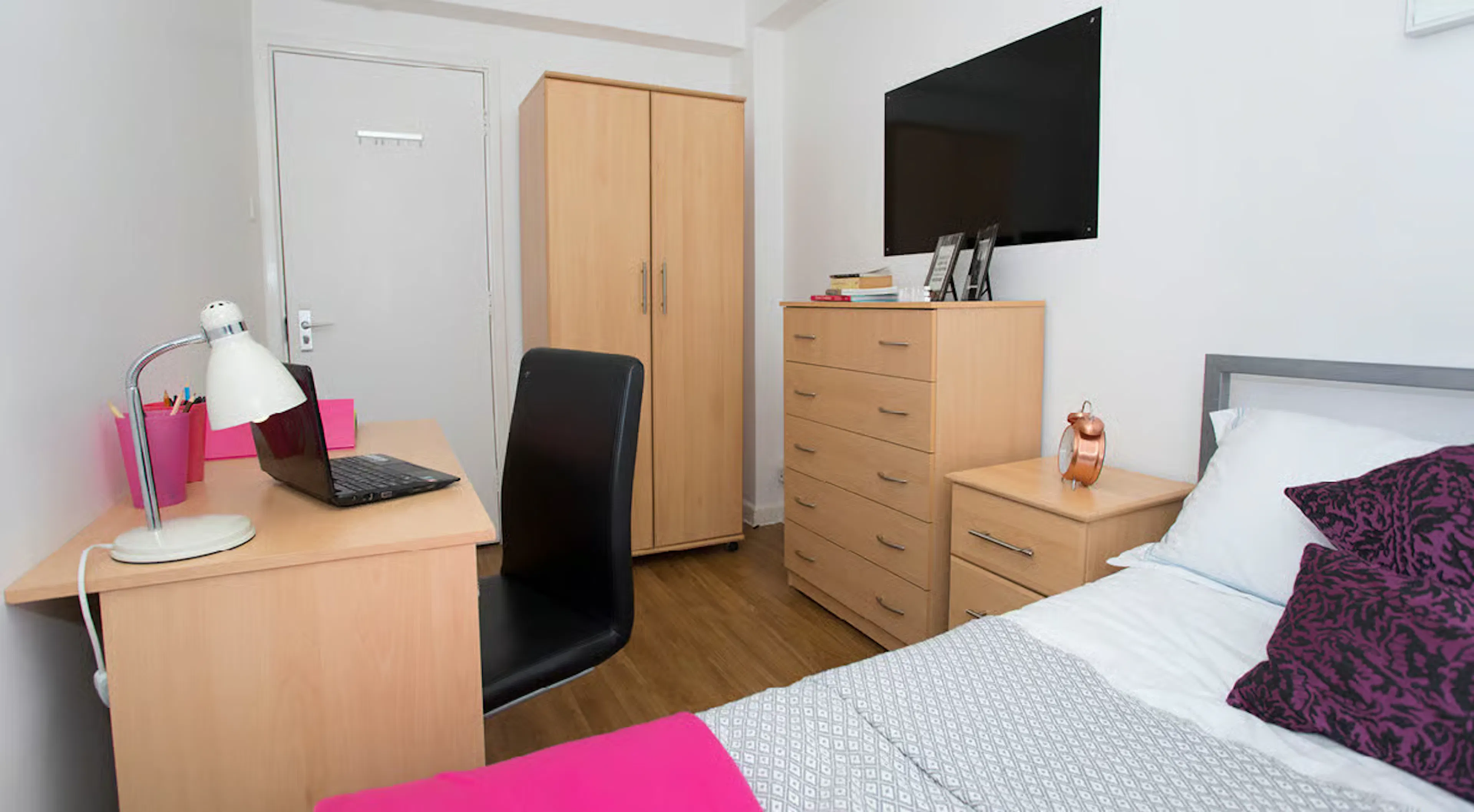 Silver Non-Ensuite Plus Room ROOM 3