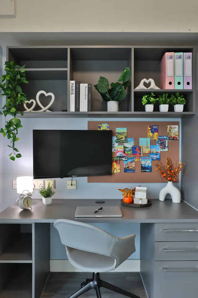 Silver Studio UK Guarantor not required room image 3