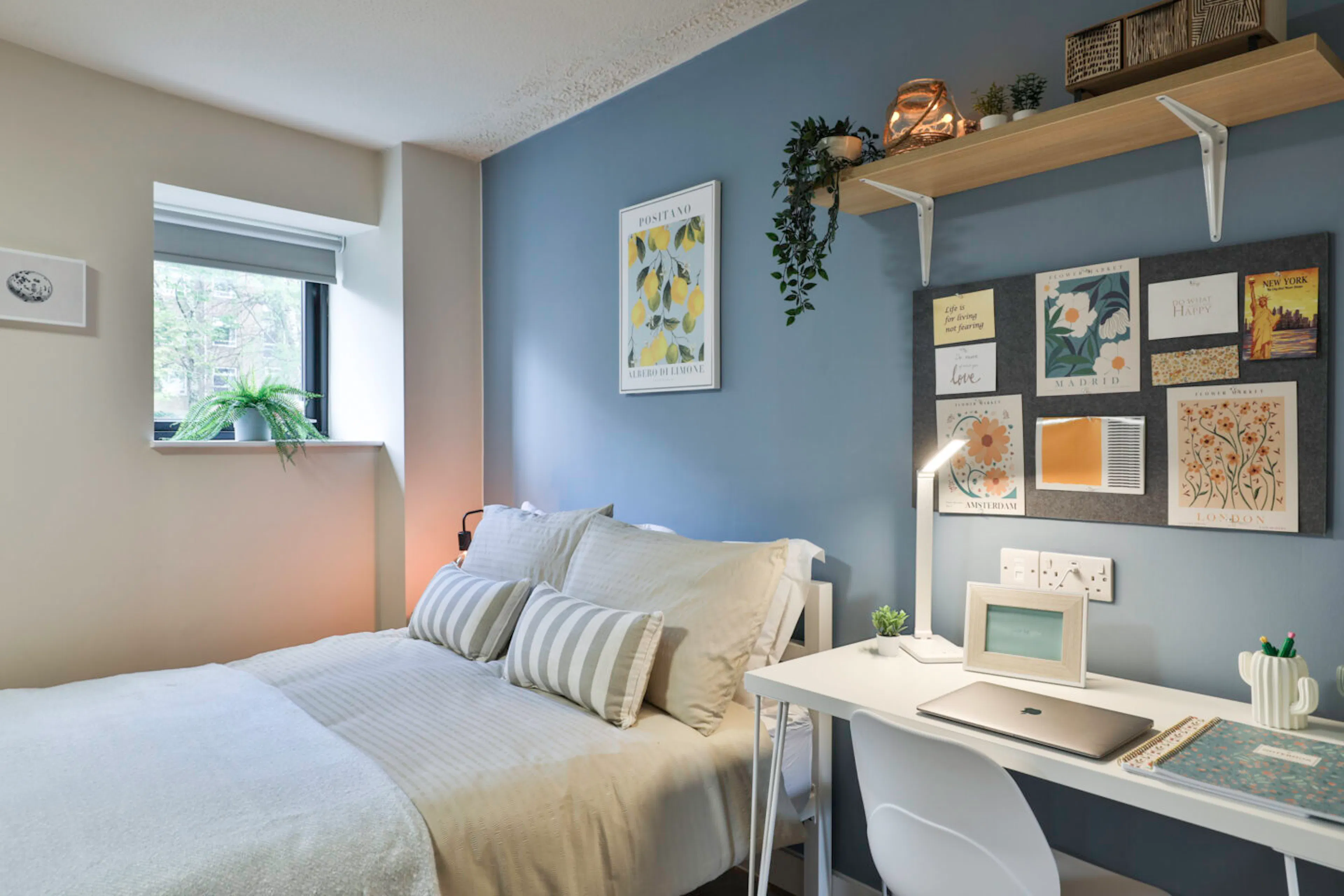 Silver Studio ROOM 3