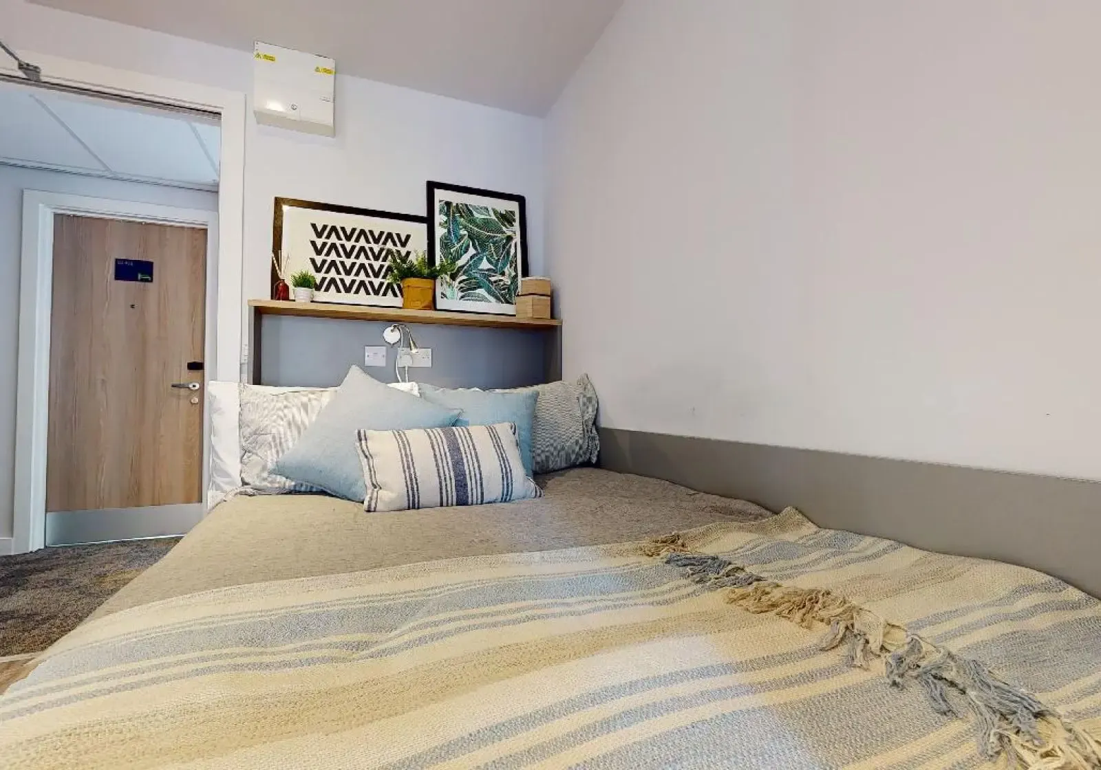 iQ Weaver Place, Coventry-Coventry-ROOM-1