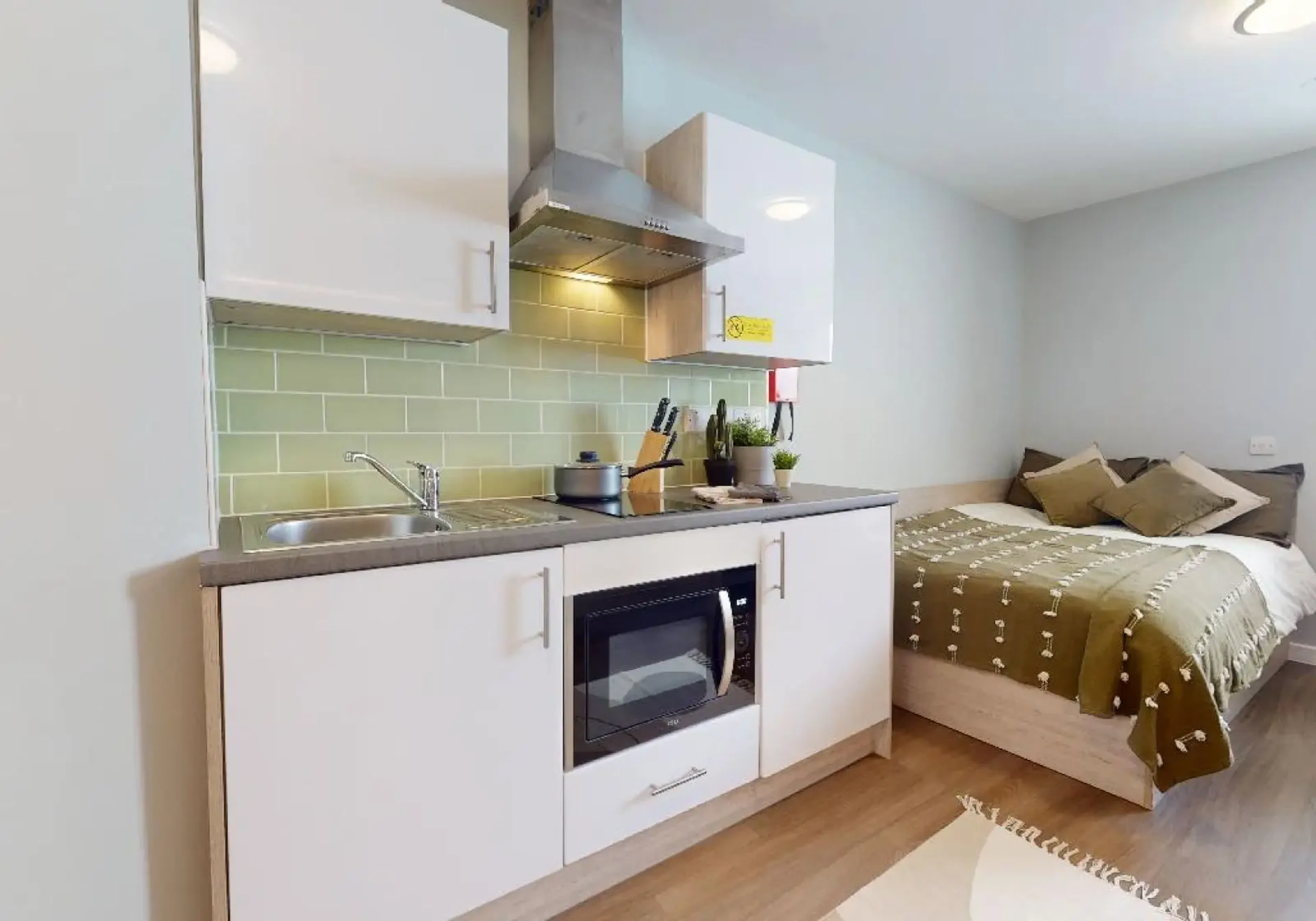 Silver Studio Plus KITCHEN 1