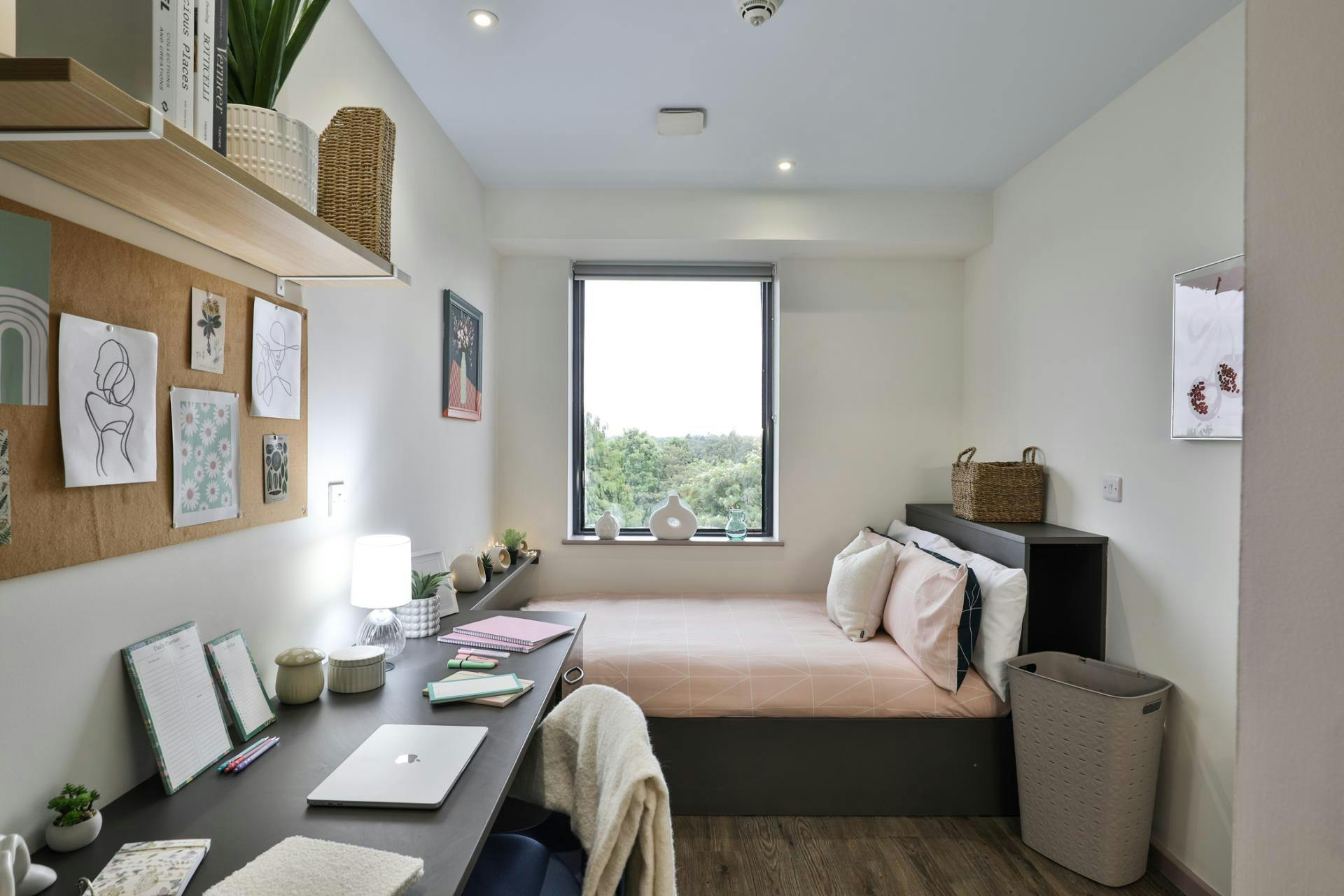 b16-studios-birmingham-birmingham-Silver Plus Studio 