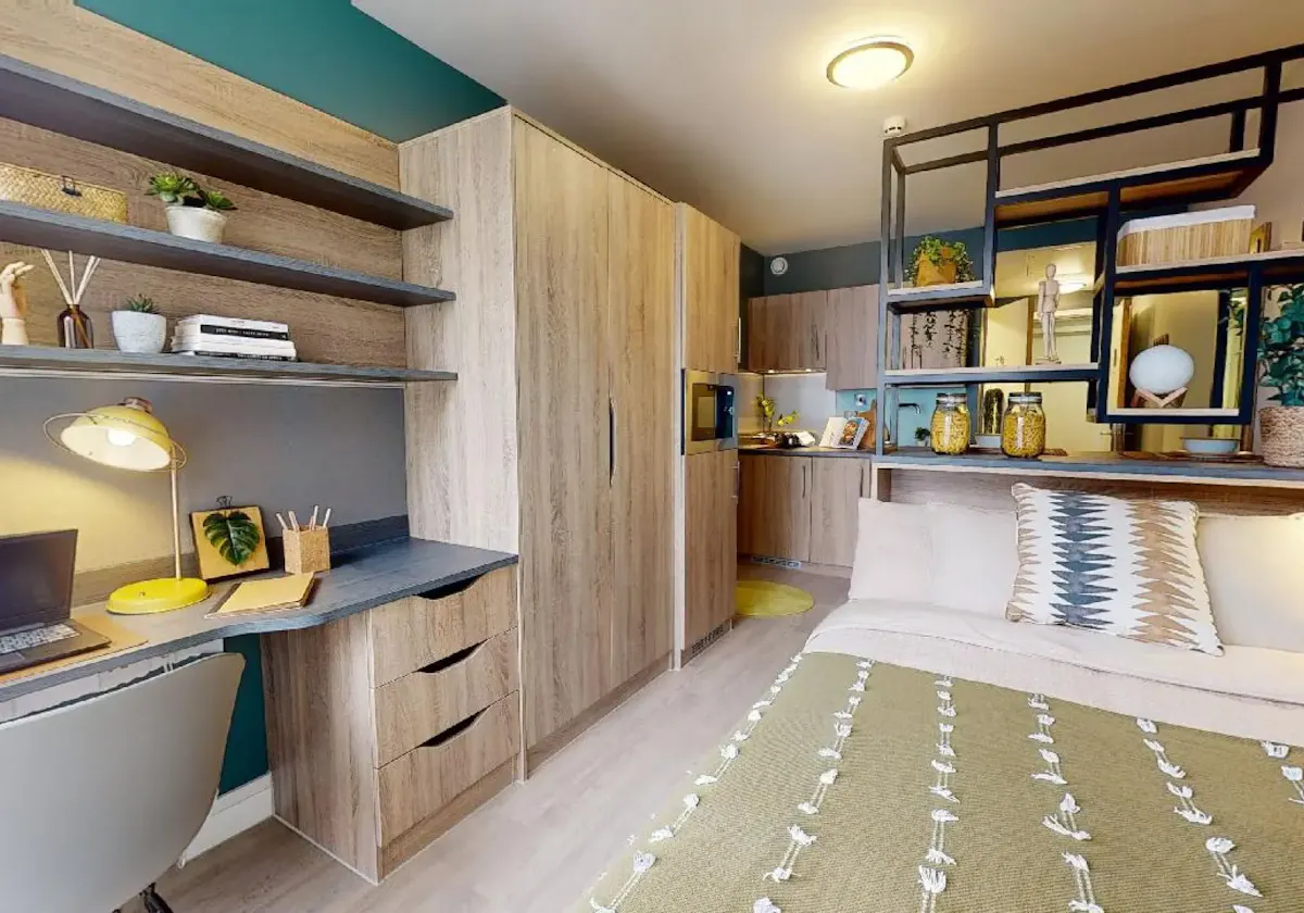 Silver Studio ROOM