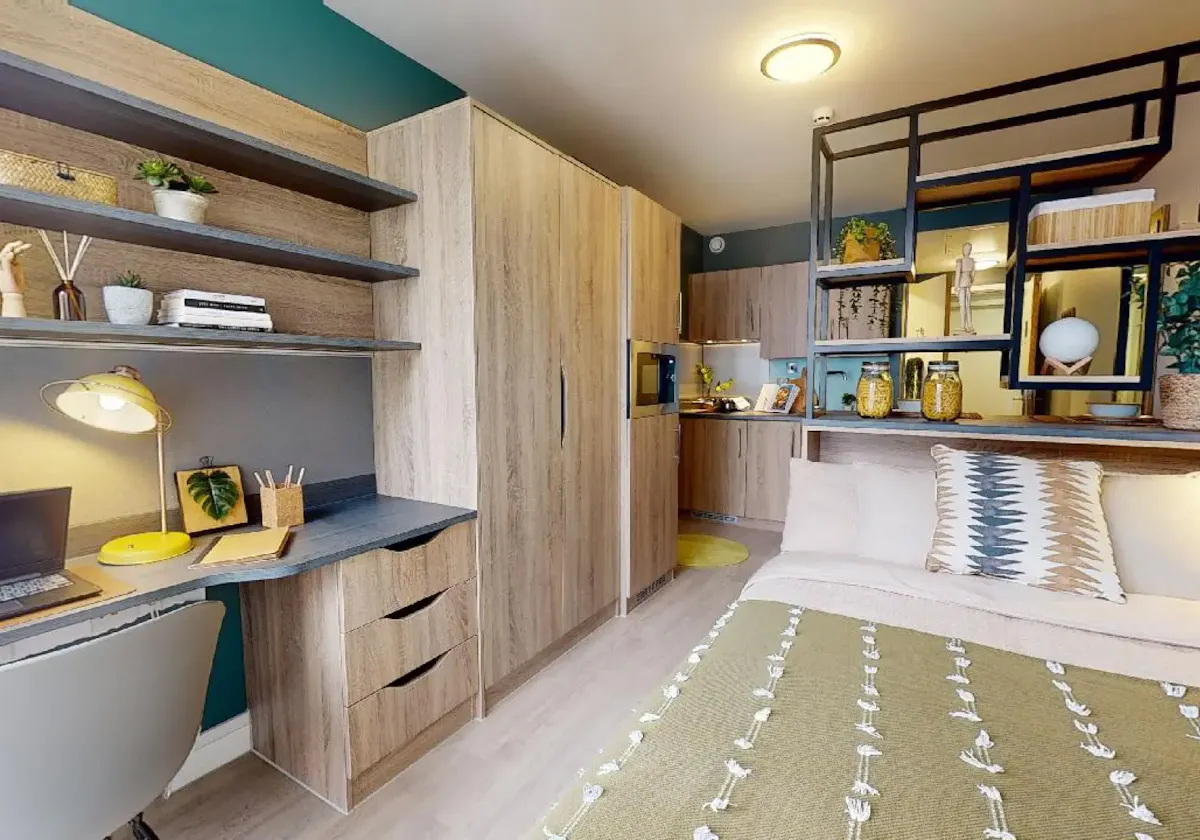 Silver Studio ROOM