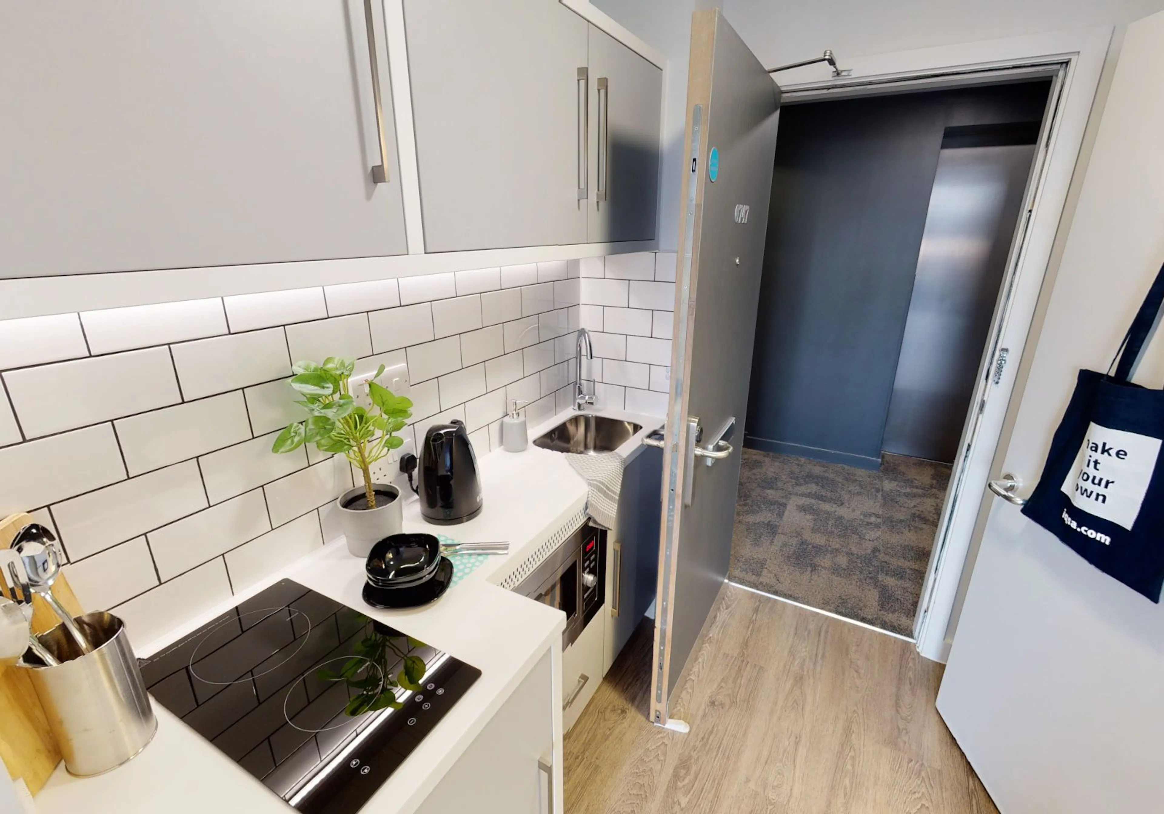 Silver Studio KITCHEN 1
