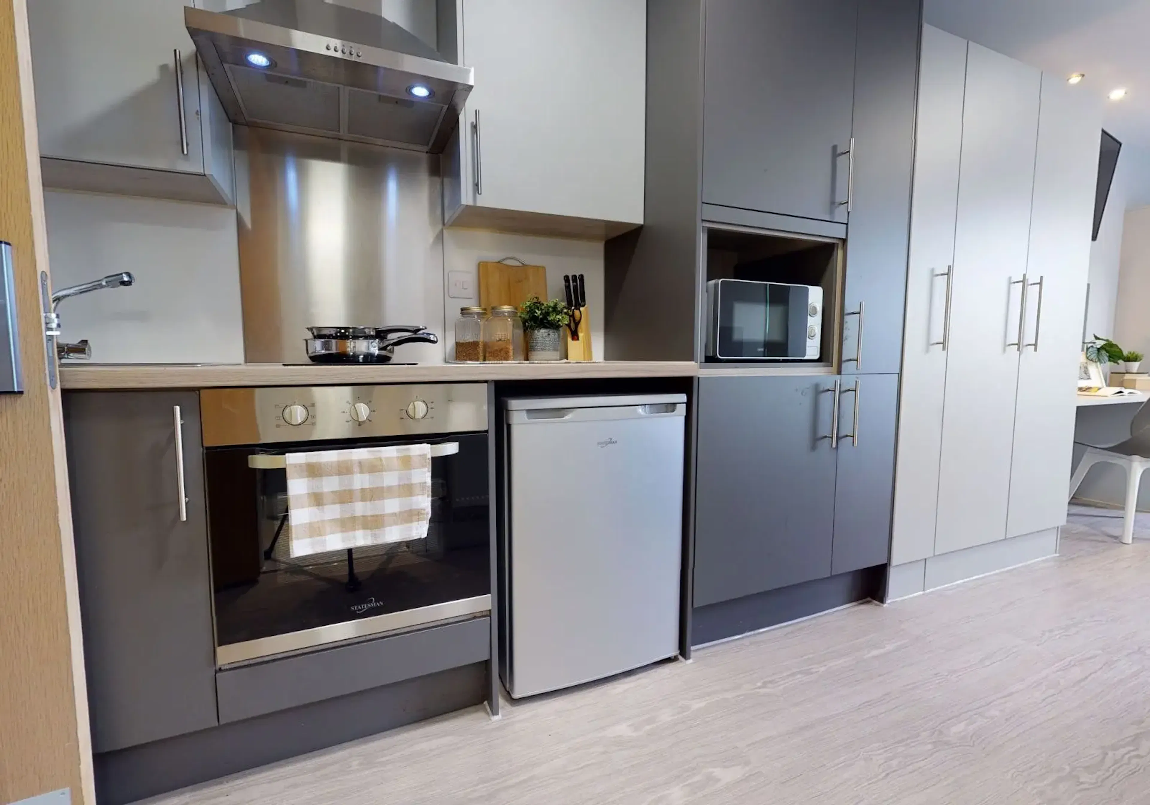 Silver Studio KITCHEN 2