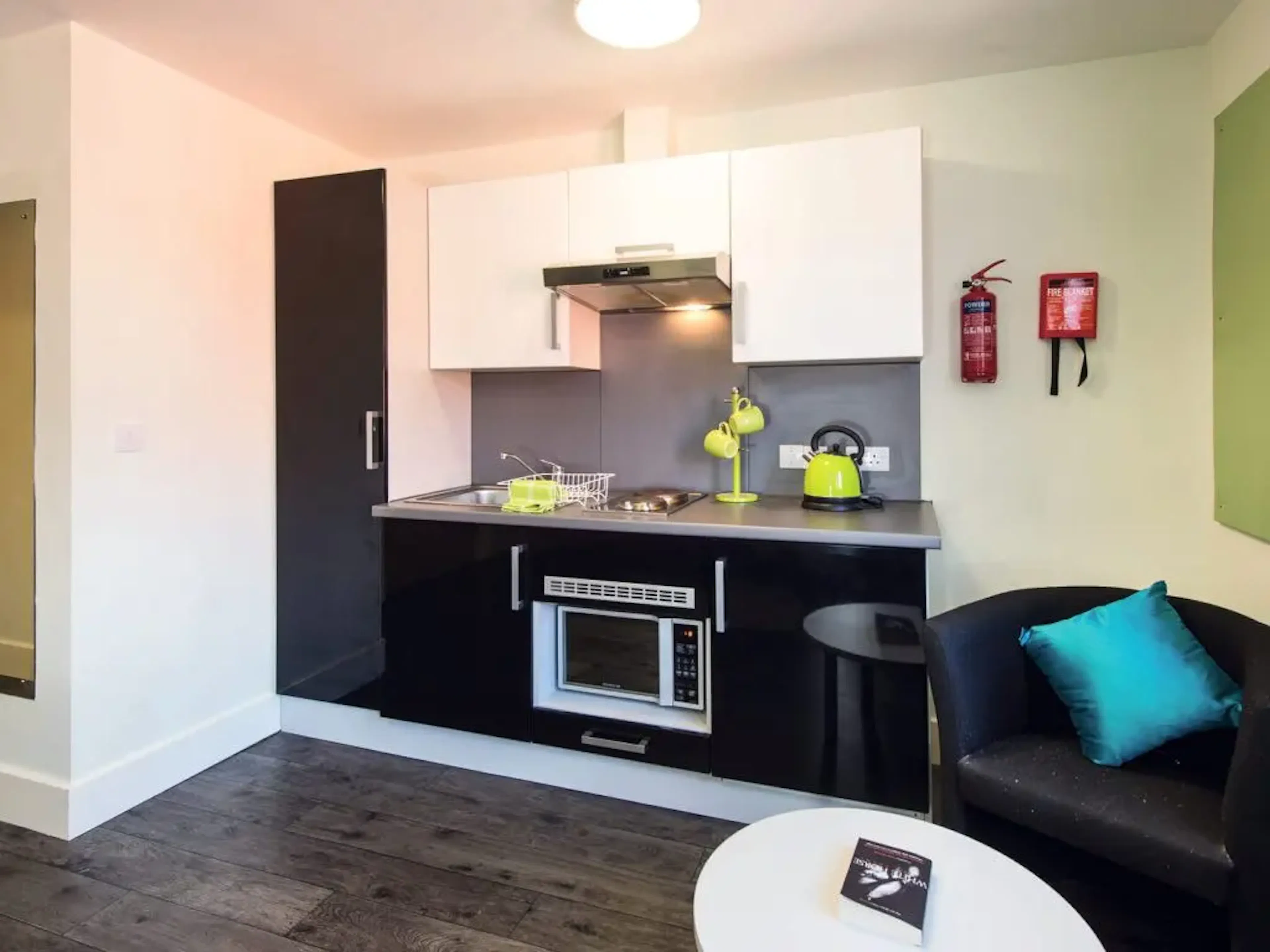 Silver Studio KITCHEN 2