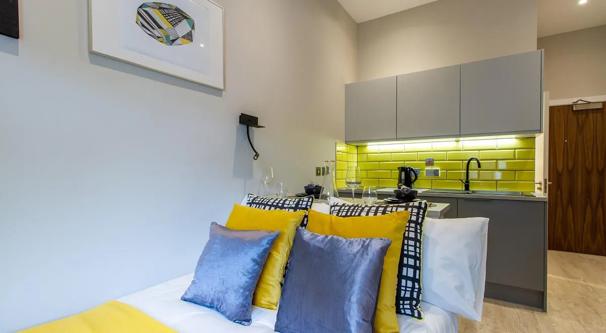 Silver Studio ROOM