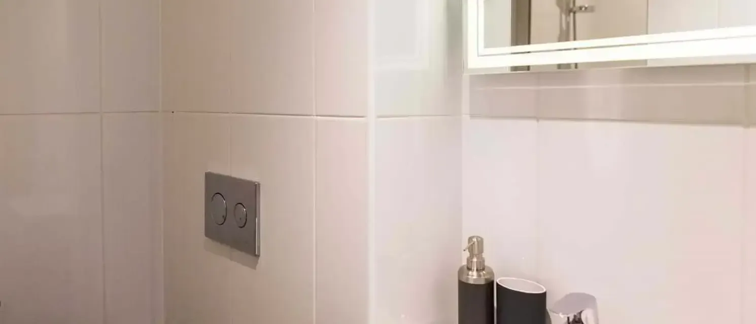 Silver Twin XL Ensuite