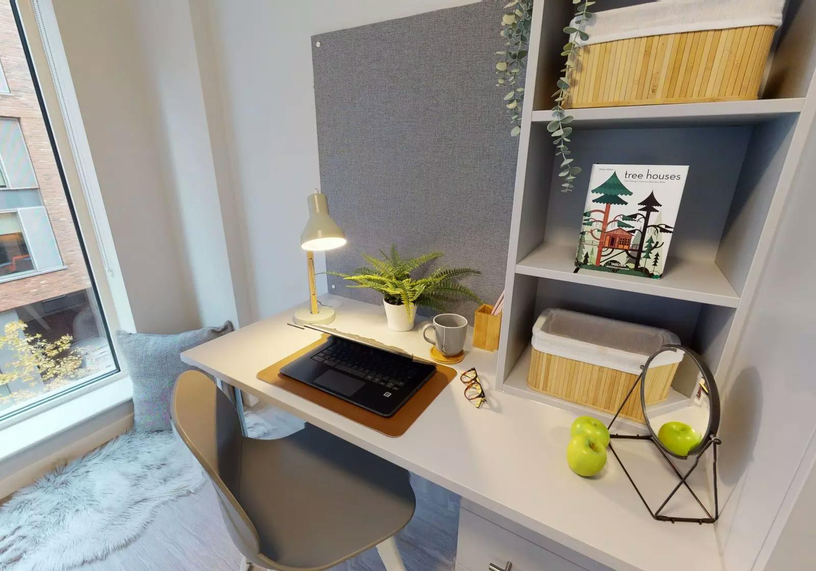 Silver Two Bed Apartment Plus