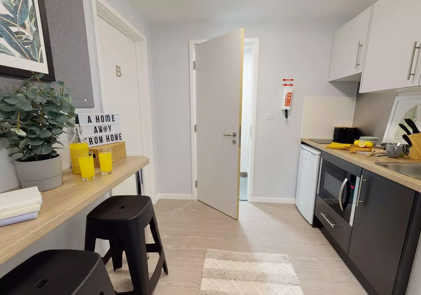 Silver Two Bed Apartment Plus