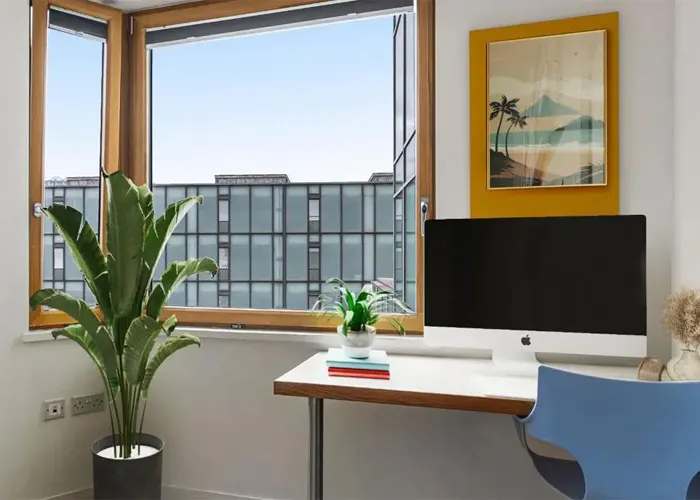 aldgate-residence-london-Silver En-Suite Mid Level