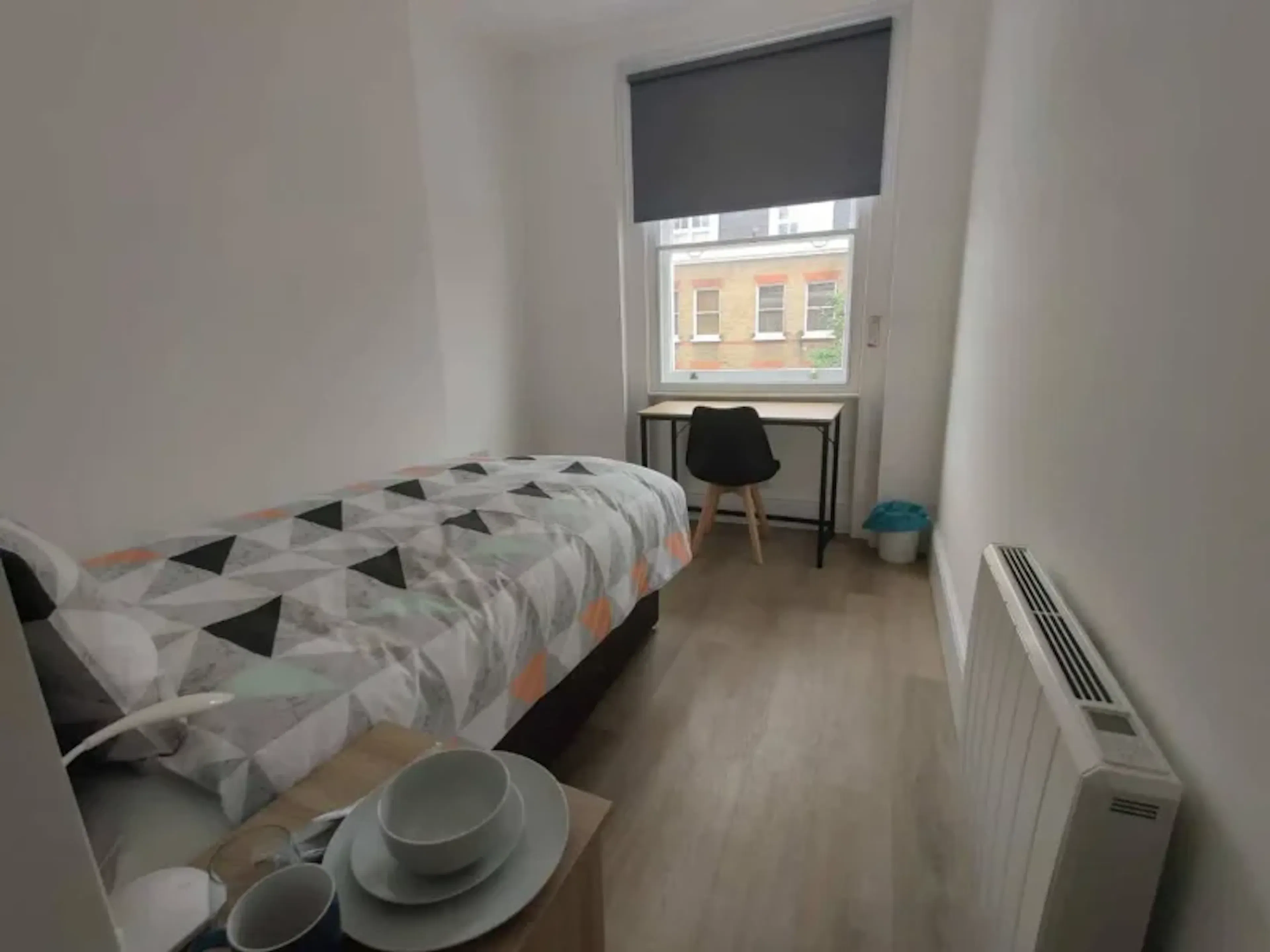 Single Ensuite Room ROOM 3