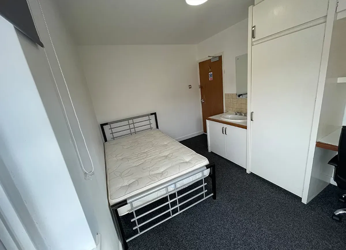 Single Ensuite Room (Hall A) ROOM