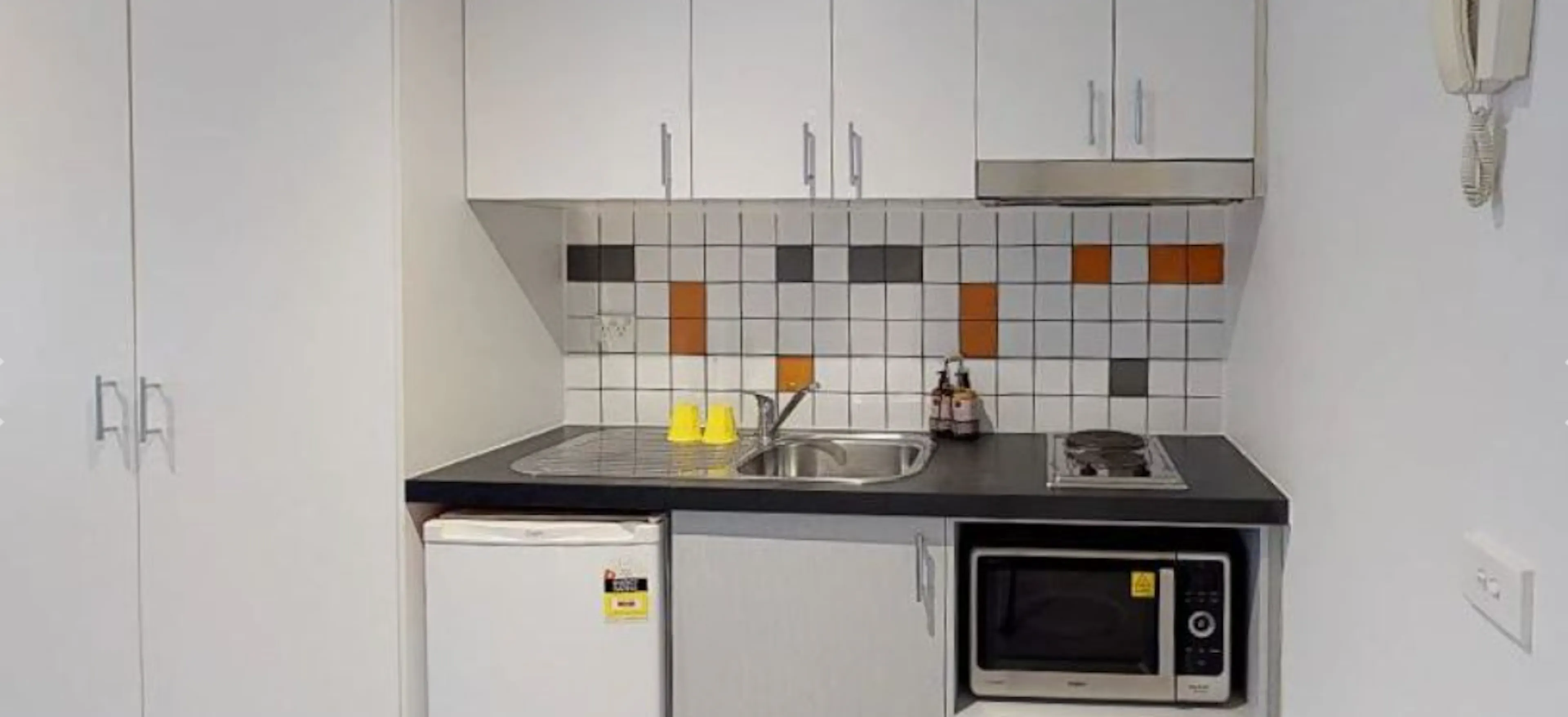 Studio Apartment - Single KITCHEN 1