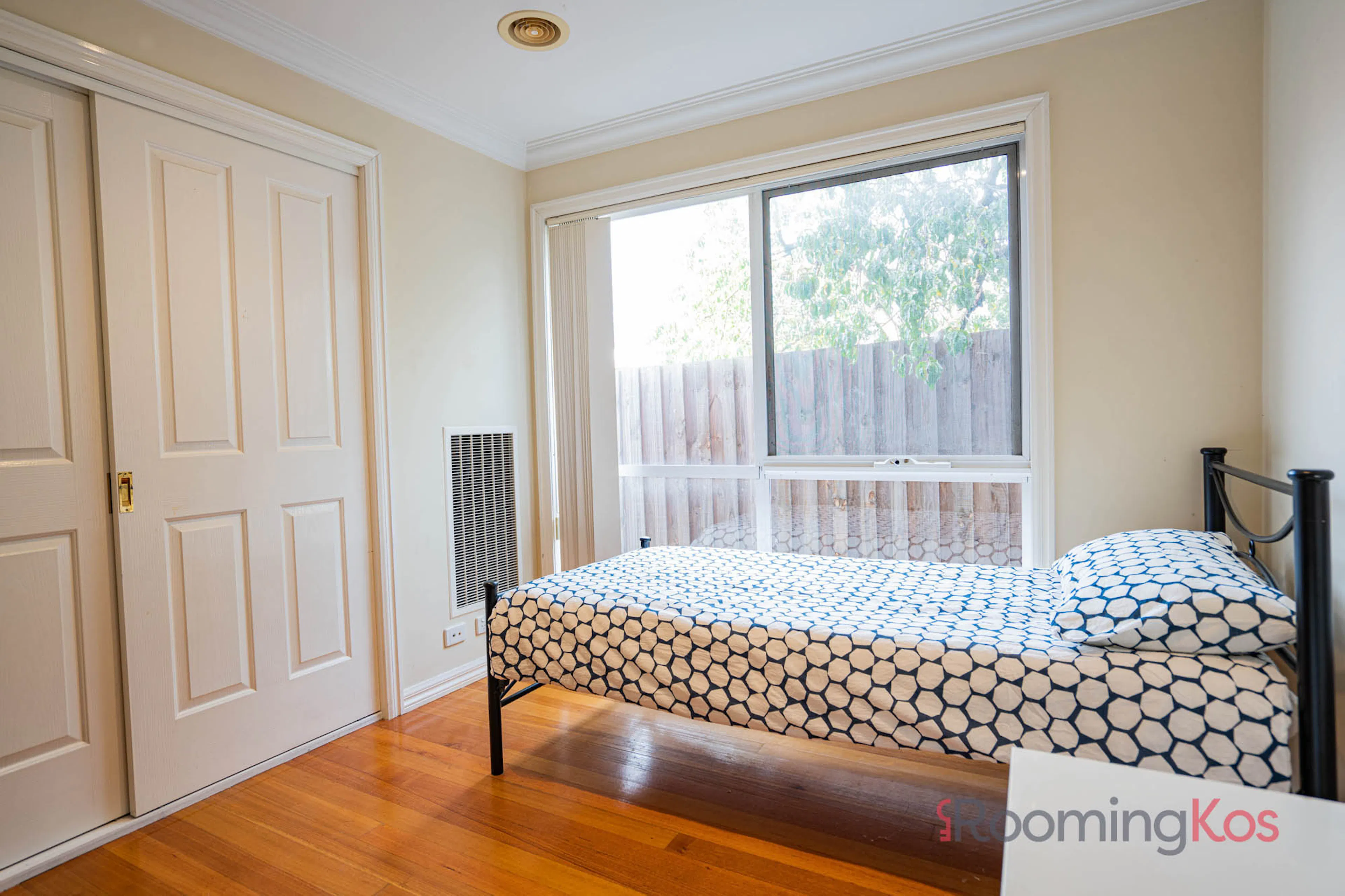 Single Room ROOM 3