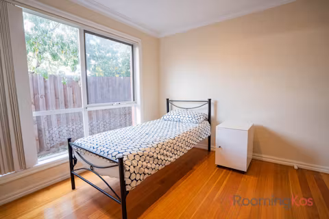 44-batesford-road-melbourne-ROOM
