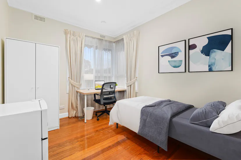 Property video thumbnail 3