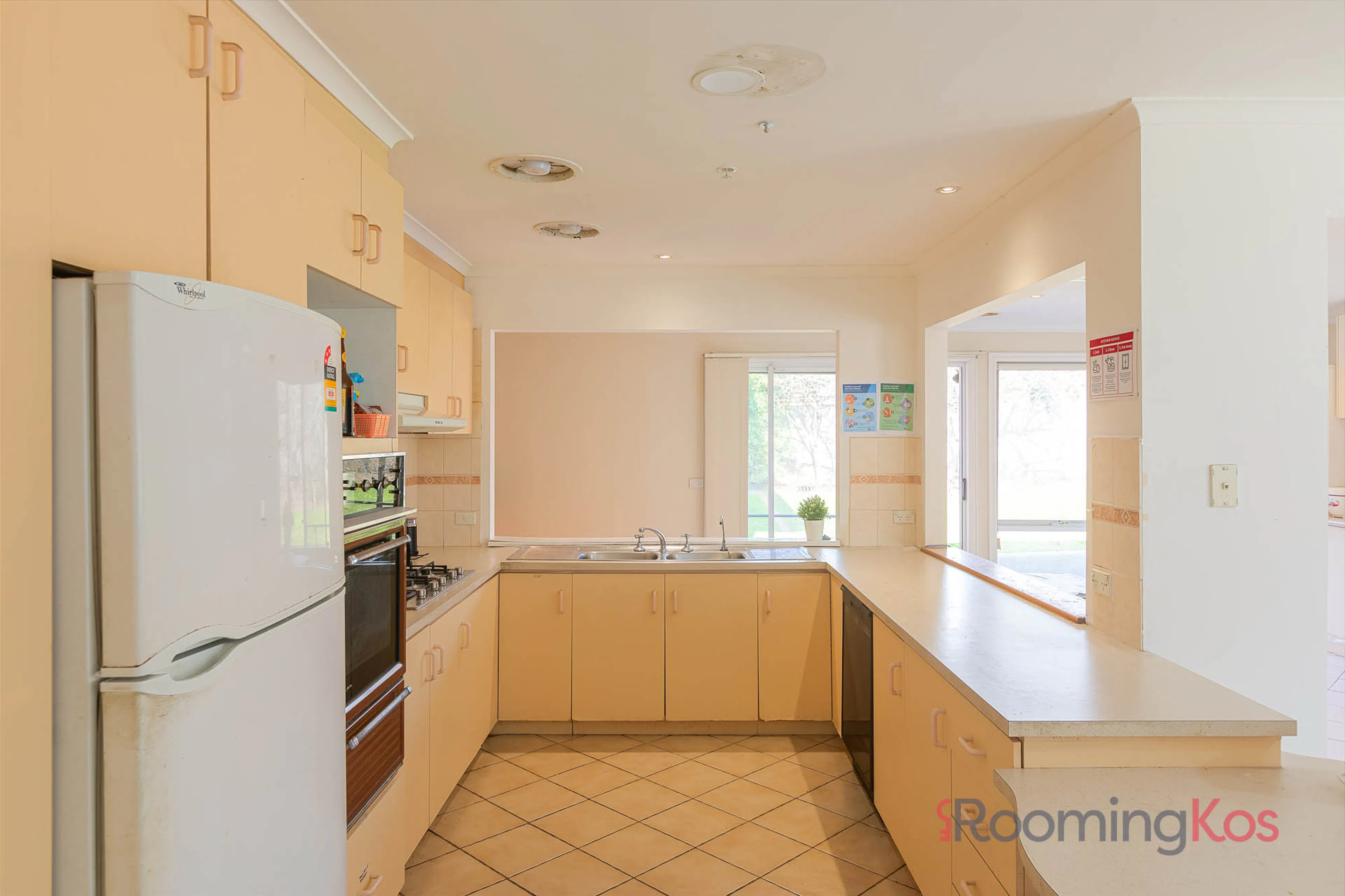 Single Room KITCHEN 4
