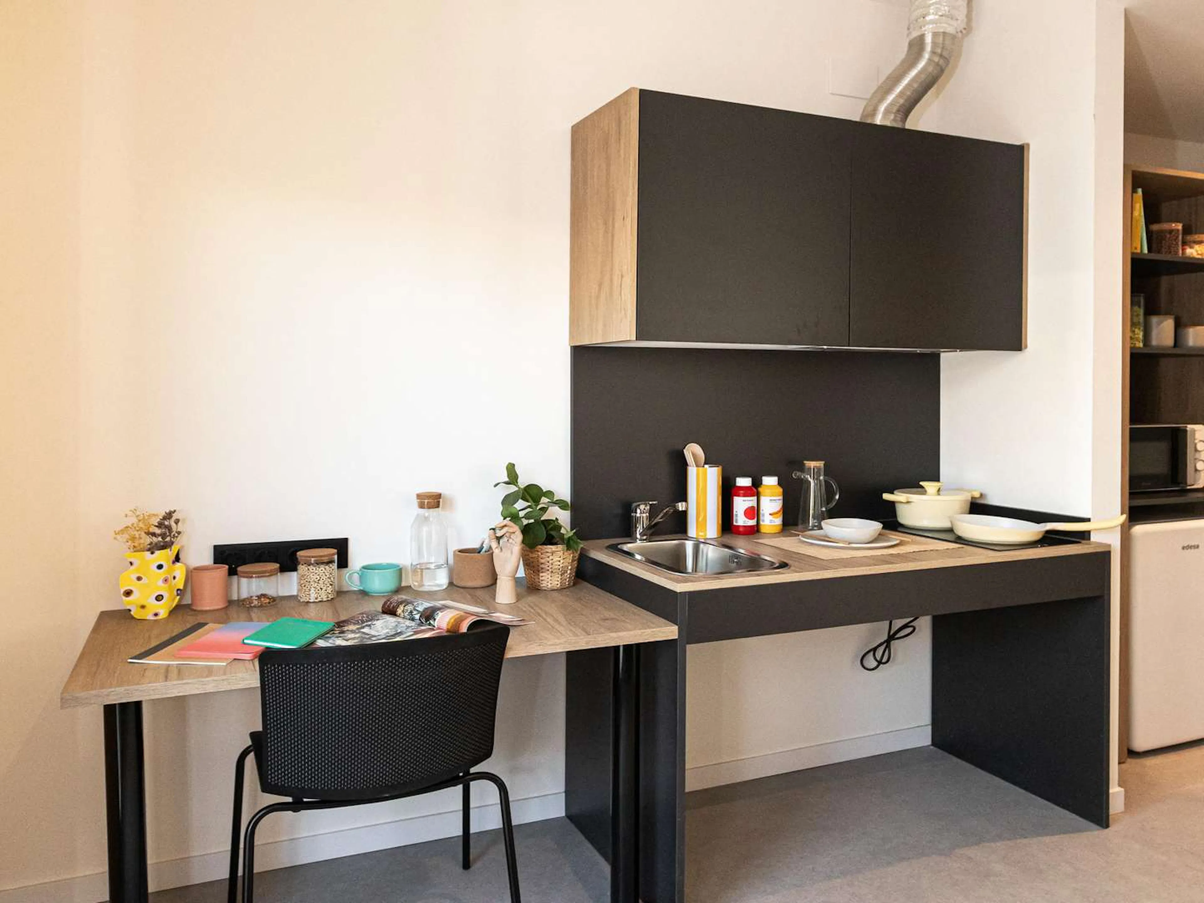 Single + with kitchen ROOM 4