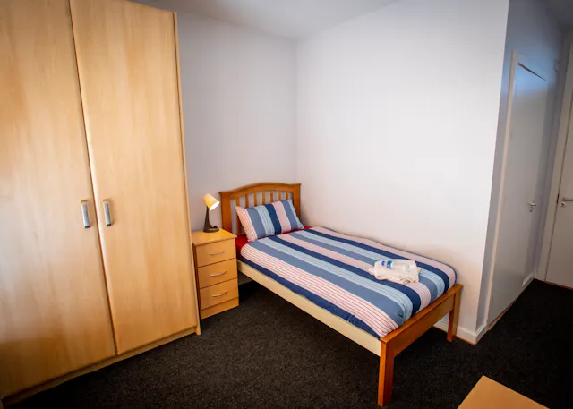 Single En-Suite room image 1