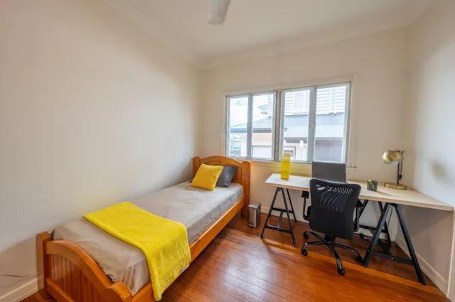 Sleek Single Room room image 1