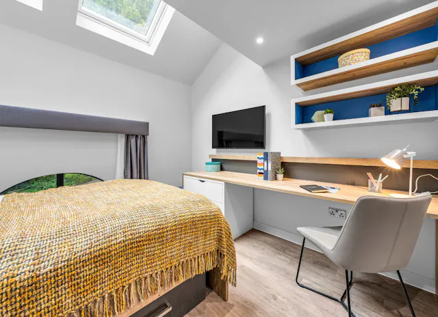 Smart Elevate Apartment room image 3