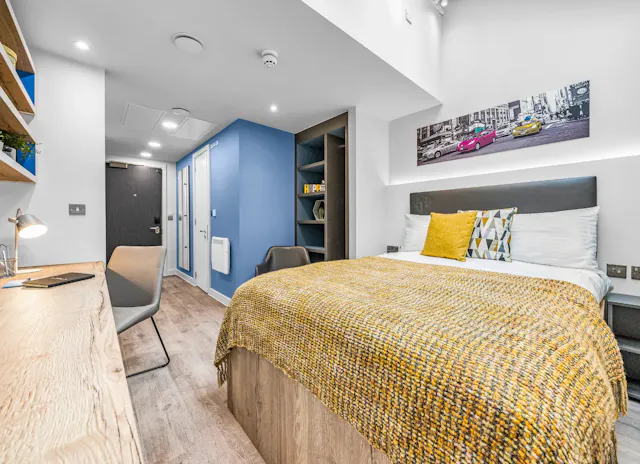 Smart Elevate Apartment room image 2
