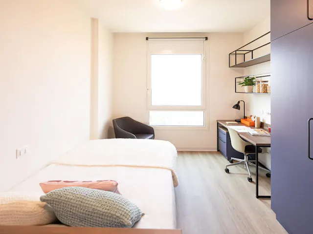 Smart Studio High room image 1
