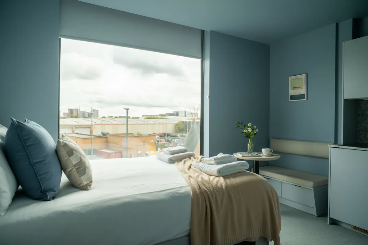 Spacious ROOM