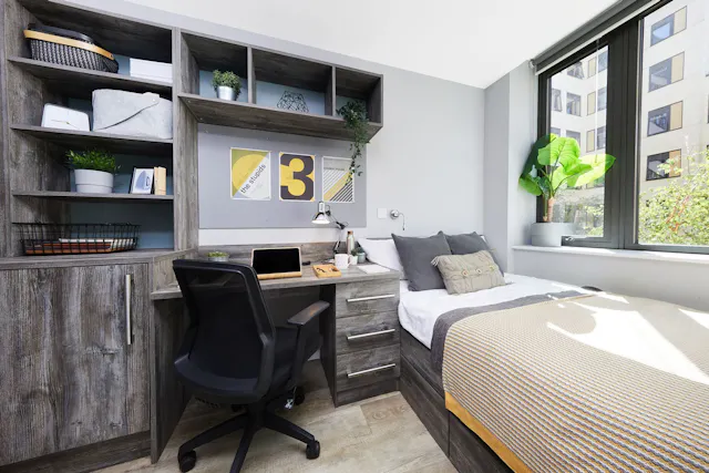 Standard 2-Bed Apartment room image 1